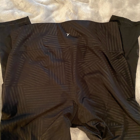 Old Navy High Waisted Leggings - Picture 3 of 4